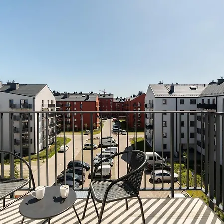 White Elegance With Ac & Free Garage By Renters Poznan